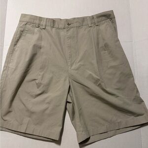 Greg  Norman  Shorts Men's  Size 36 Beige Flat Front  Golf Casual Chino Short